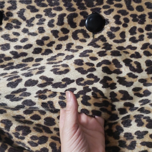 Adorable Vintage faux fur leopard ๐ Jacket size large - Picture 2 of 4